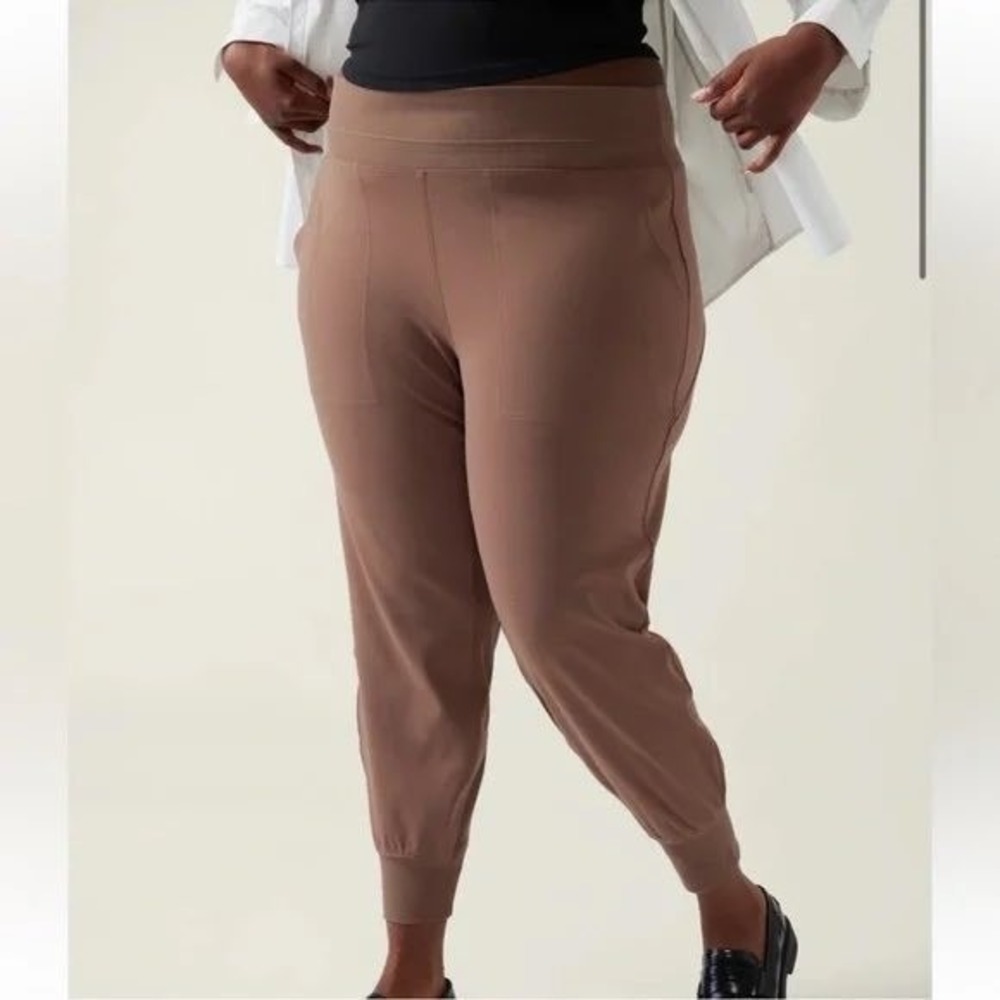 Athleta Venice Mid Rise Rustic Beige Tan Neutral Casual Travel Joggers Pants 3X
